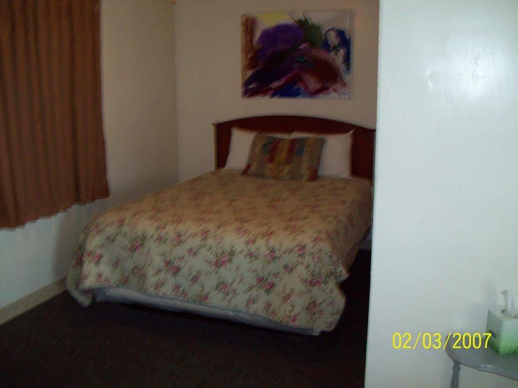 Lakeshore Lodge Wofford Heights Extérieur photo