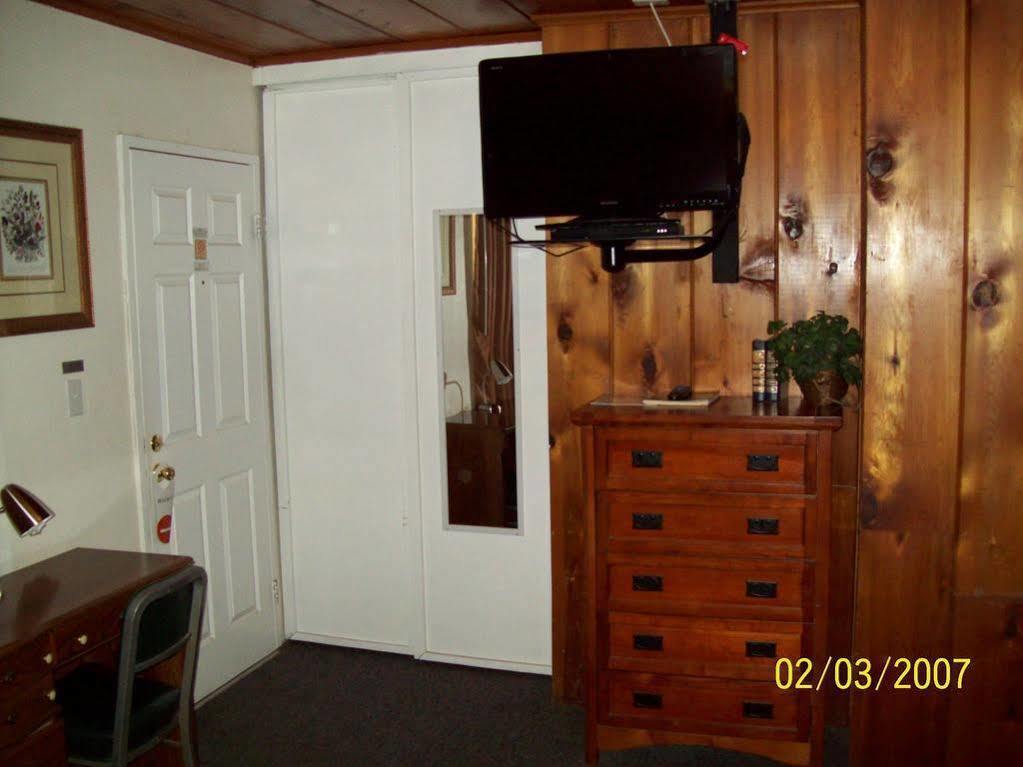 Lakeshore Lodge Wofford Heights Extérieur photo