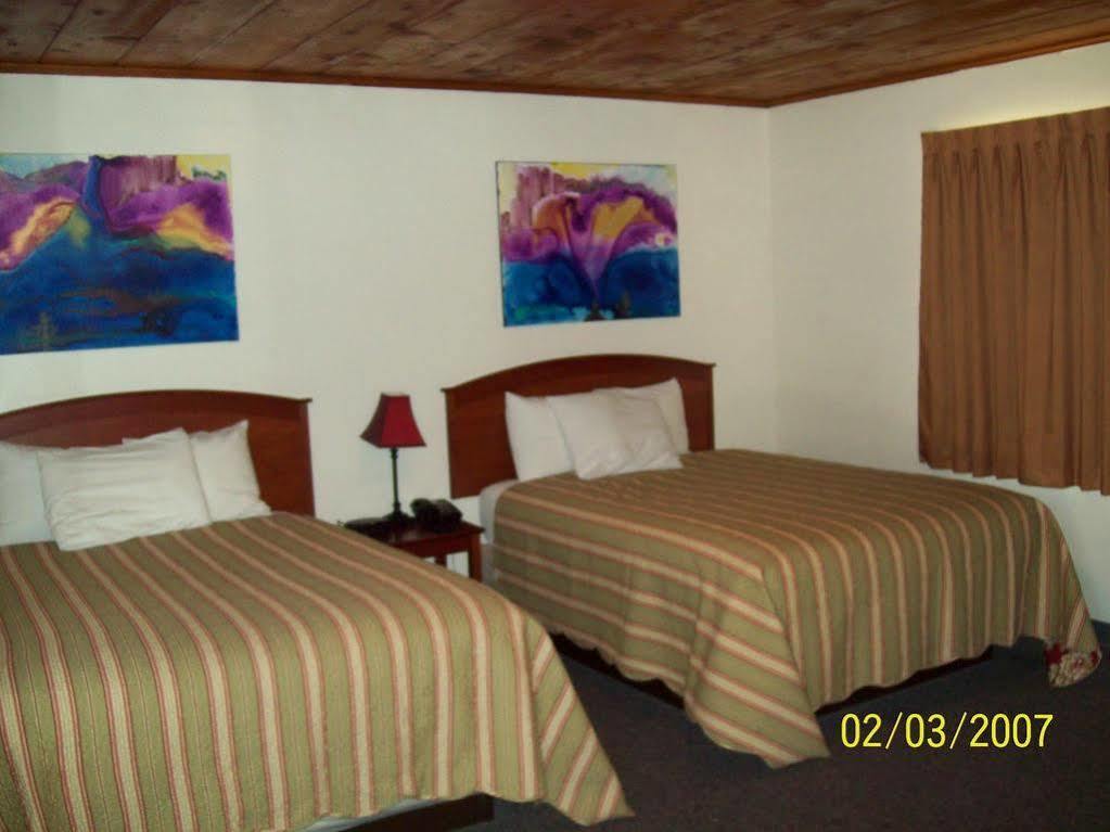 Lakeshore Lodge Wofford Heights Extérieur photo