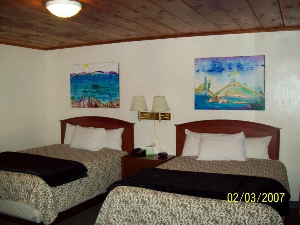 Lakeshore Lodge Wofford Heights Extérieur photo