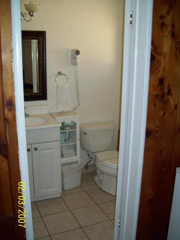 Lakeshore Lodge Wofford Heights Extérieur photo